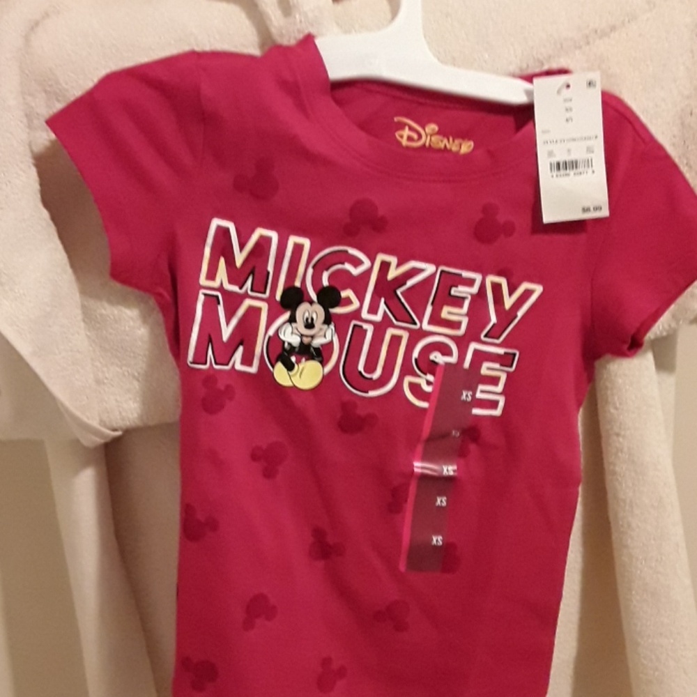 NWT  Mickey mouse tshirt unisex
